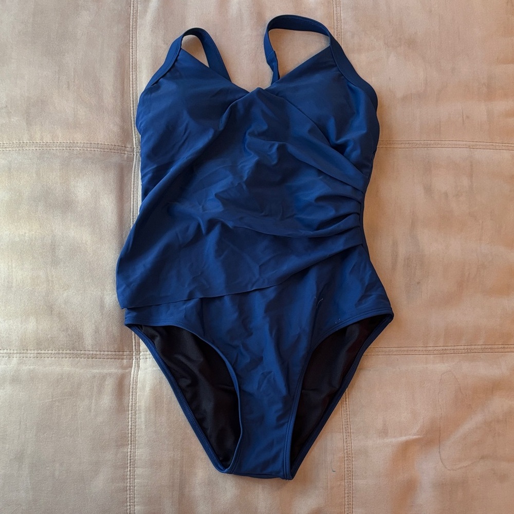 NWT Cupshe Women’s Size Small Deep Blue One Piece Swimsuit